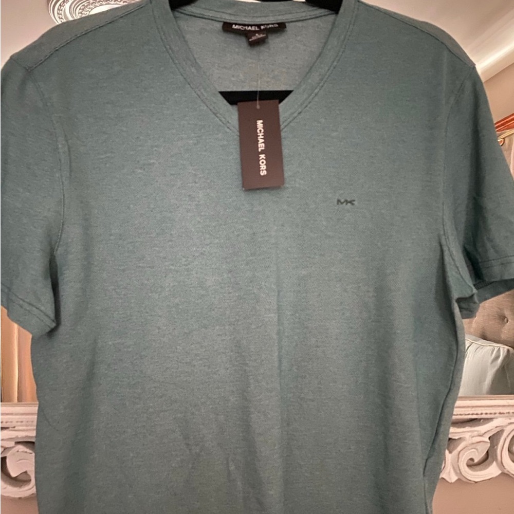 Michael Kors Mens V-Neck Short-Sleeve shirt in Atlantic Green